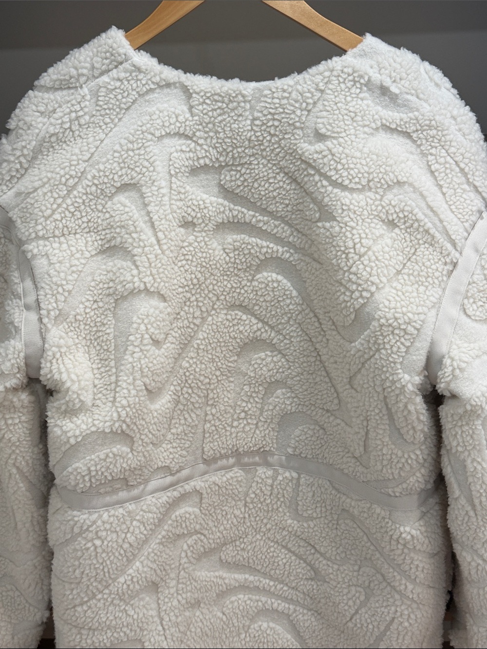 Nike Cream Sherpa Zip-Front Jacket size - S *Brand New* smoke free environment - Picture 4 of 11